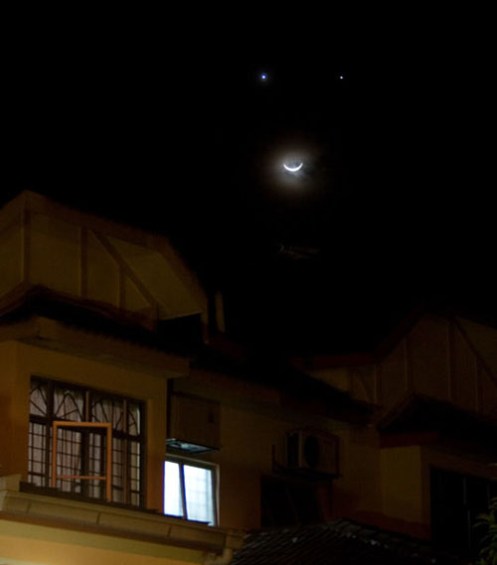 thc1272-conjunction01dec08_sm