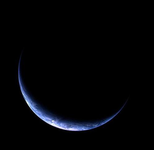 Rosetta-Crescent Earth